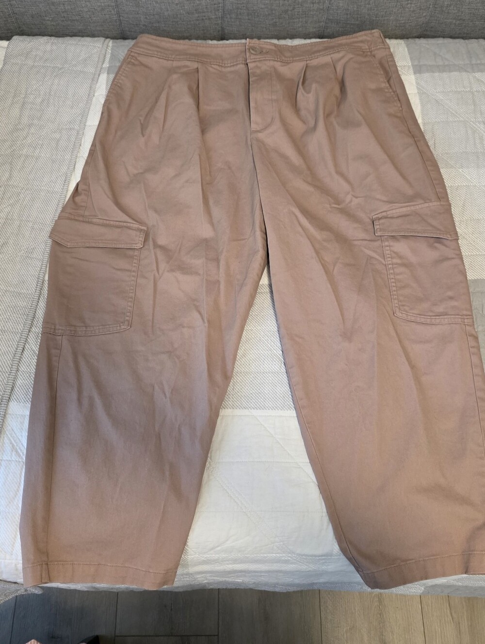 Ava & Viv Women's Cargo Pants in Taupe